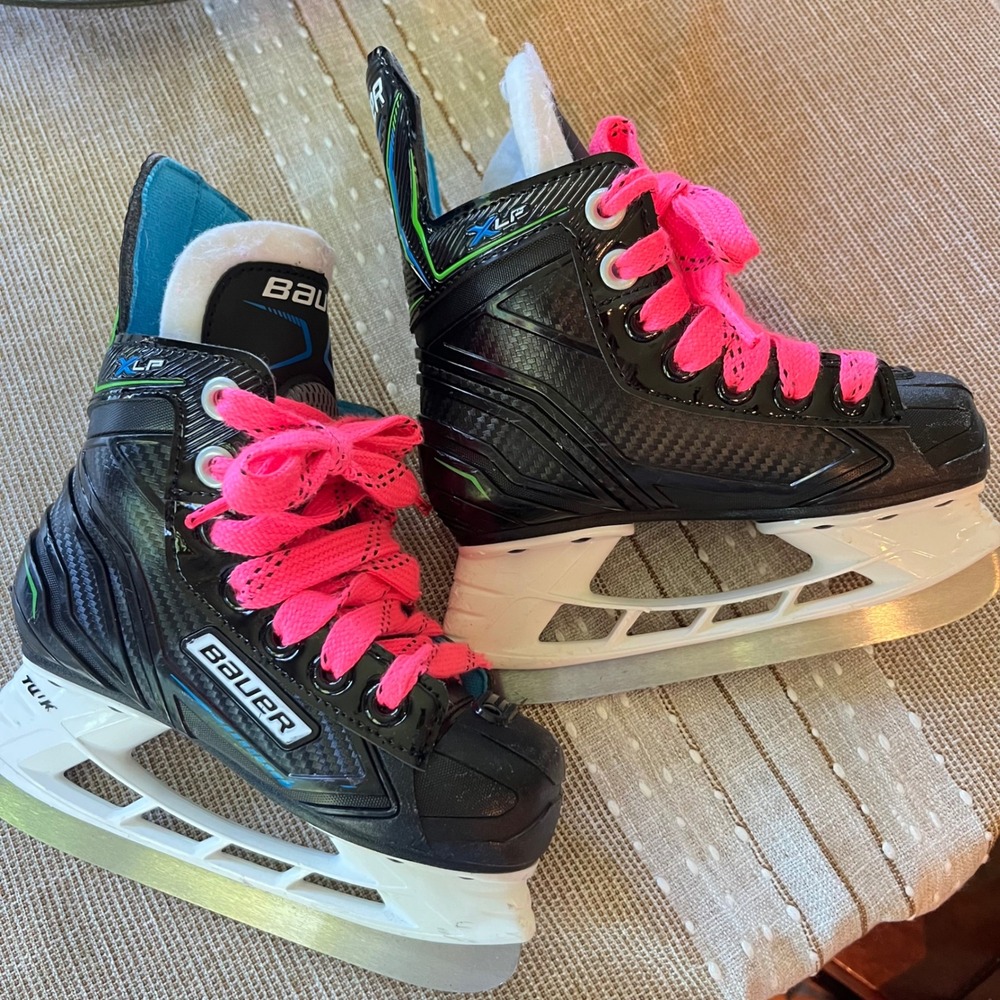 Bauer XLP Youth Ice Hockey Skates Size Y9 Black Blue Green Pink Laces